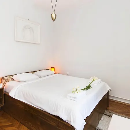 Appartamento Hip & Spacious Belgrado